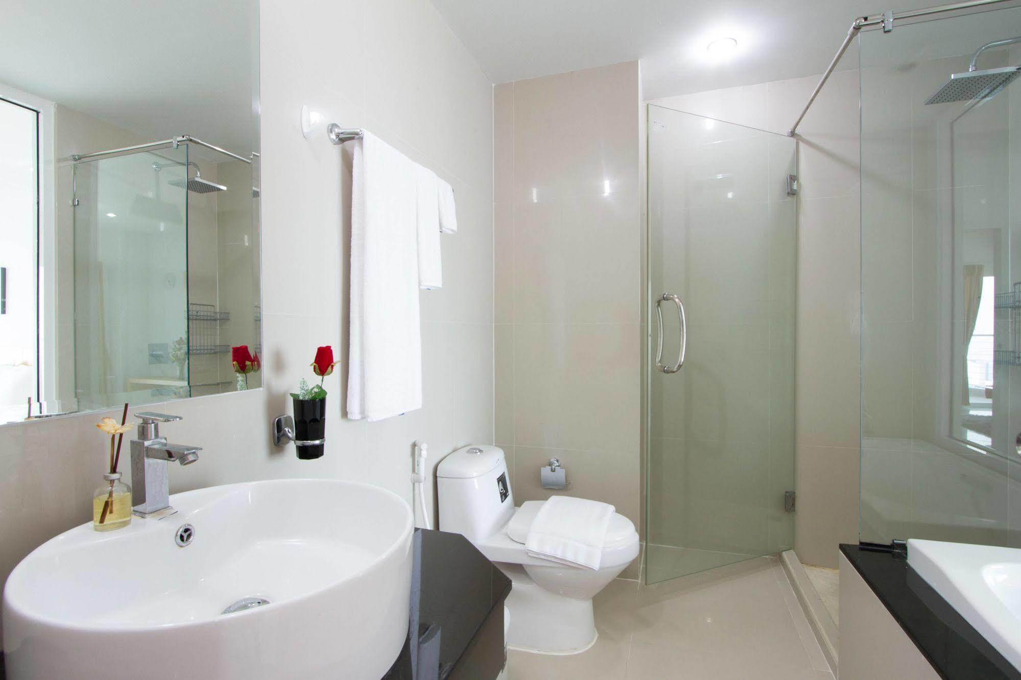 Ferienwohnung Ariva Royal Hill Pattaya Exterior foto
